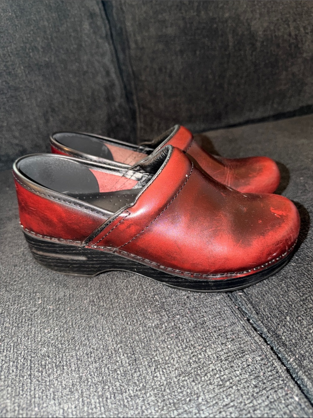 Vintage Dansko Red Black Chunky Clogs Slip On Shoes Whimsy Dark Fairy Grunge